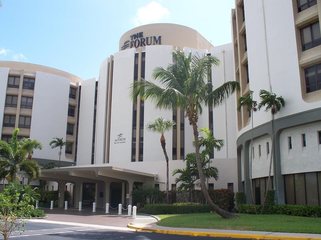 Forum Pompano Beach Exterior photo